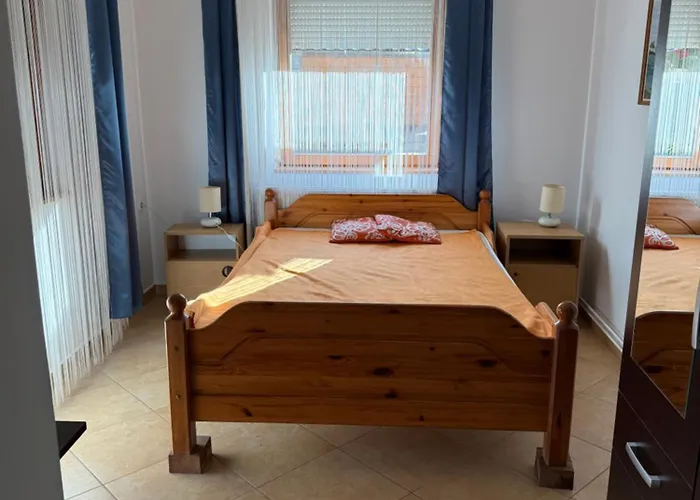 Hegyalja Apartmanhaz * Balatongyörök