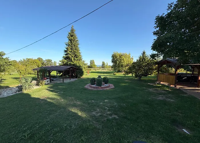 Hegyalja Apartmanhaz *